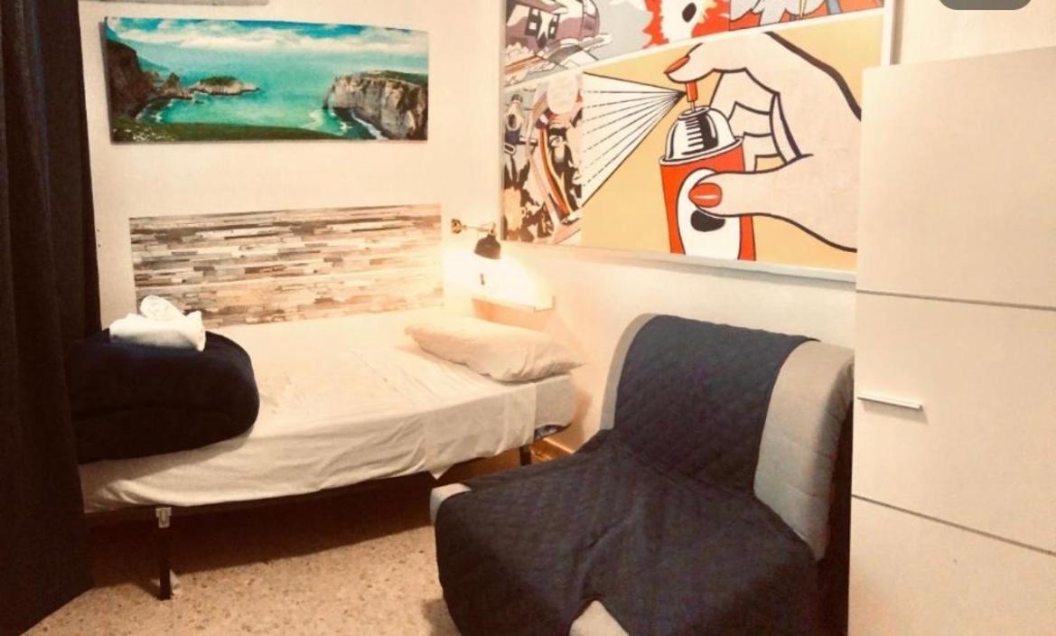 Low Cost Room Malaga Exterior photo