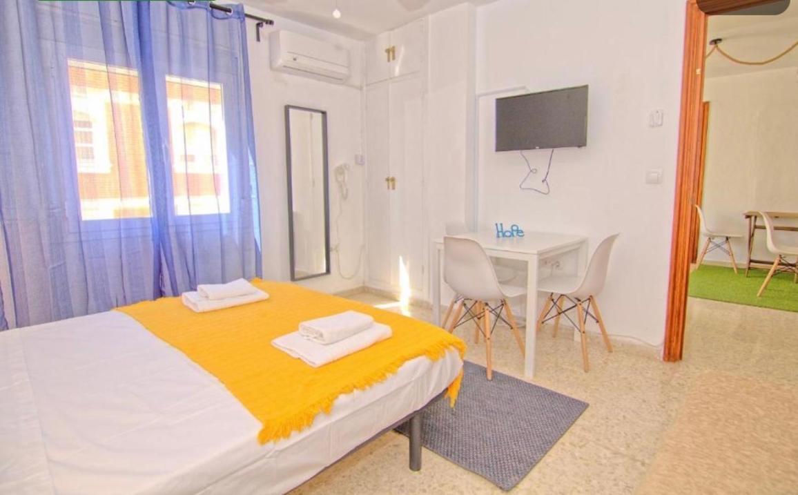 Low Cost Room Malaga Exterior photo