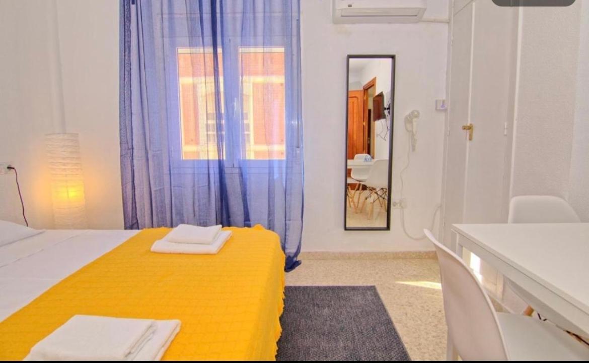 Low Cost Room Malaga Exterior photo